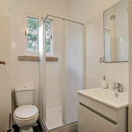 Hip And Spacious Tm Flat In Areeiro Lisbon Exterior photo