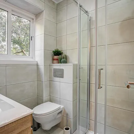 Hip And Spacious Tm Flat In Areeiro Lisbon Exterior photo