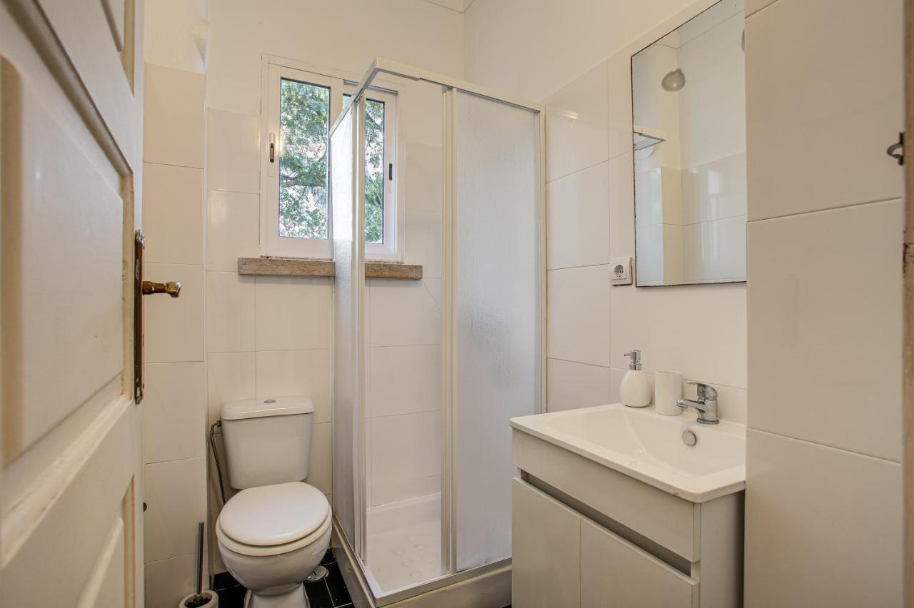 Hip And Spacious Tm Flat In Areeiro Apartment Lisbon