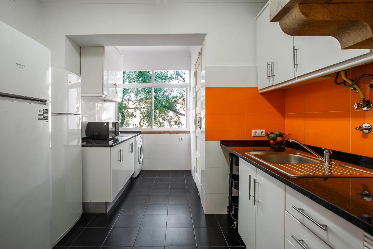 Hip And Spacious Tm Flat In Areeiro Lisbon