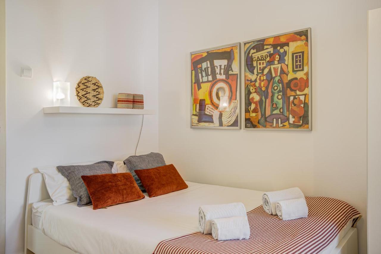 Hip And Spacious Tm Flat In Areeiro Apartment